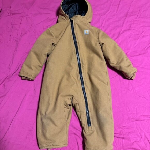 Carhatt size 12 months - Picture 1 of 4